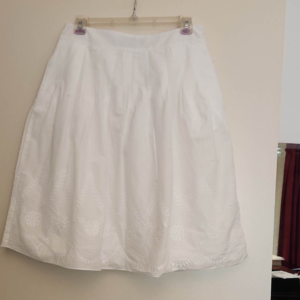 Elegant White Embroidered Skirt